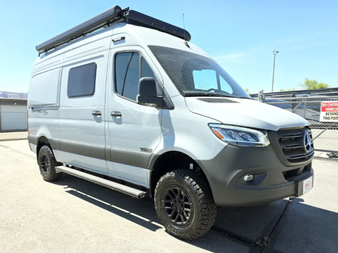 Winnebago REVEL