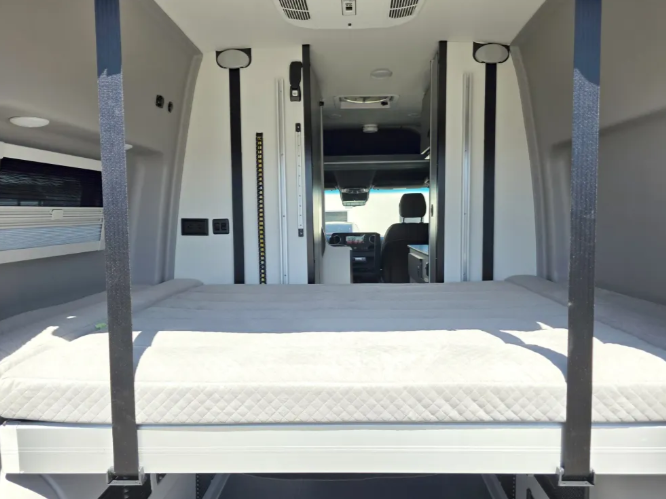 Winnebago REVEL
